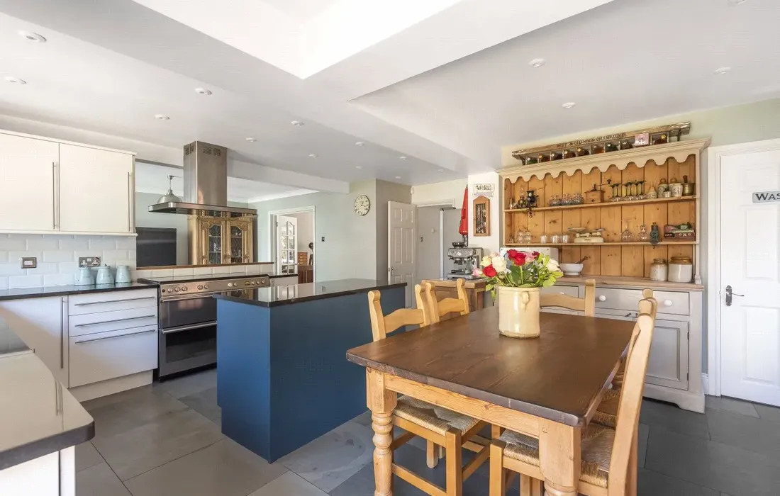 5 bedroom house for sale