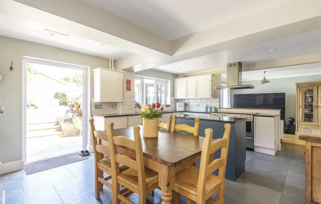 5 bedroom house for sale