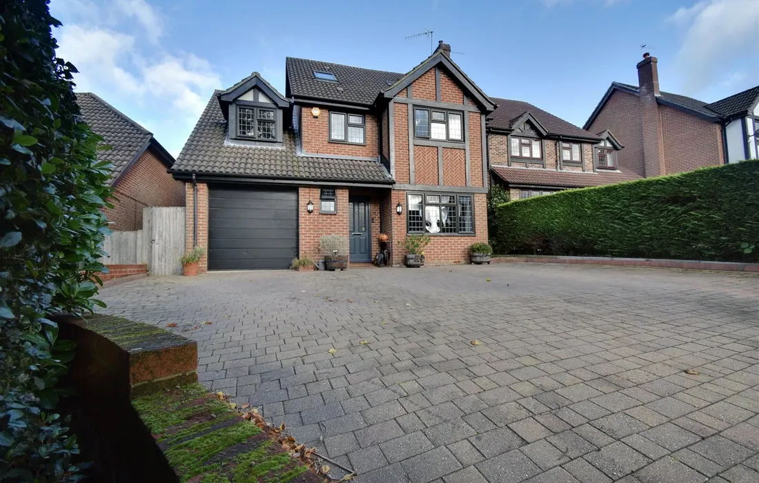 5 bedroom house for sale