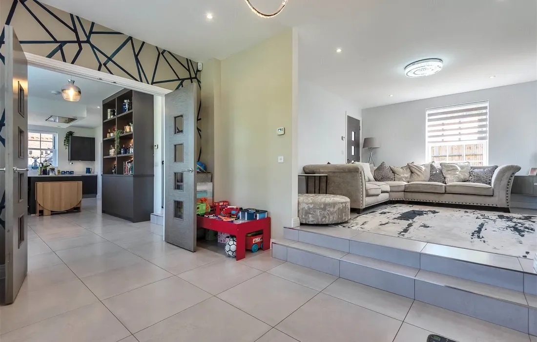 4 bedroom house to rent