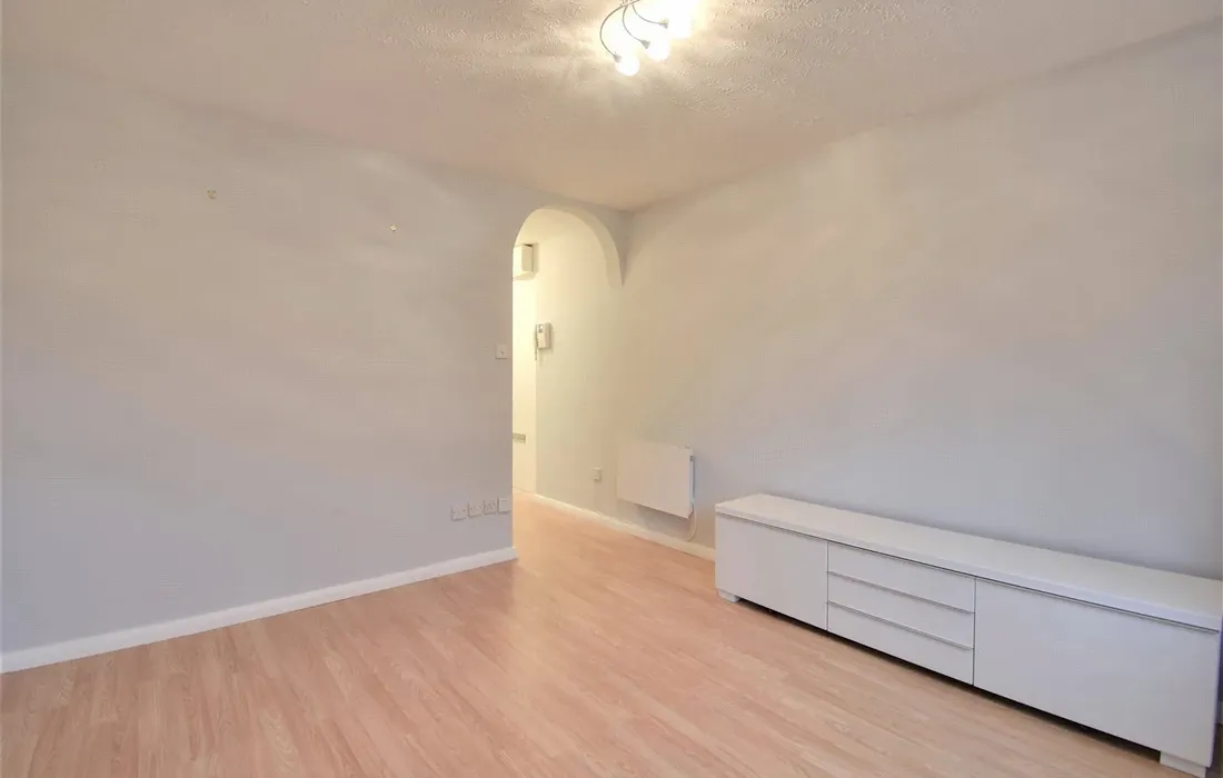 1 bedroom apartment to rent