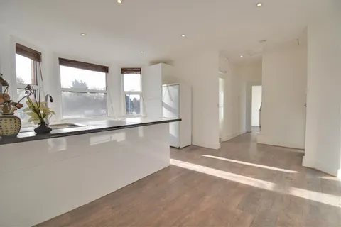 2 bedroom apartment to rent