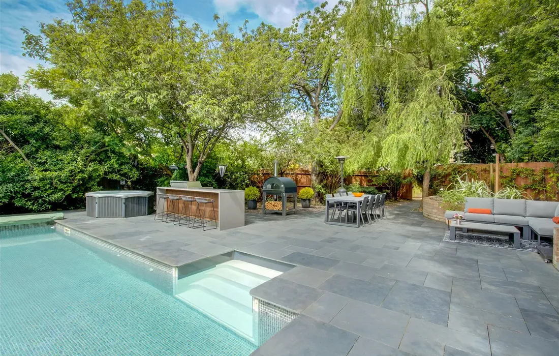 5 bedroom house for sale
