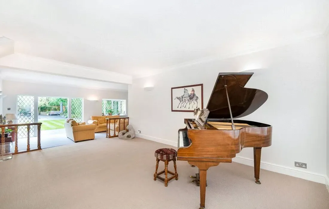 5 bedroom house for sale