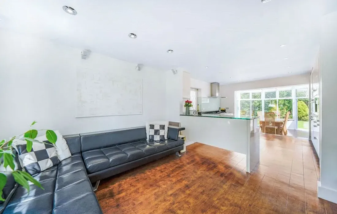 5 bedroom house for sale