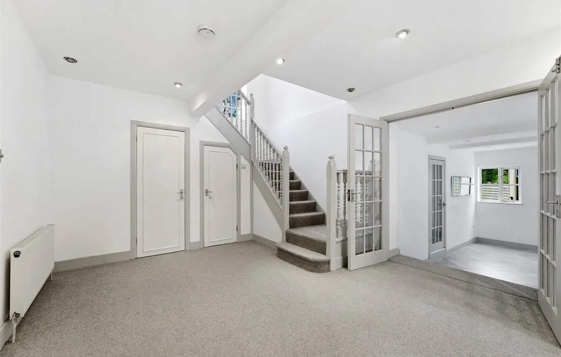 5 bedroom house for sale