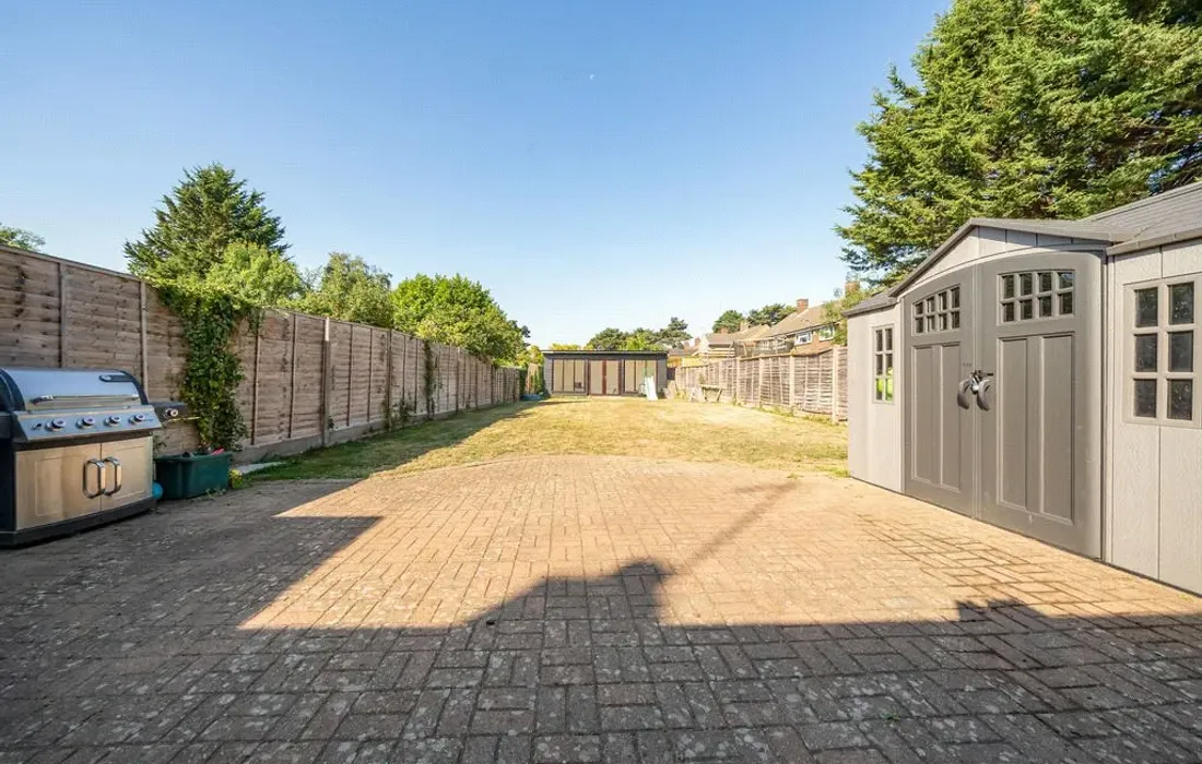 5 bedroom house for sale