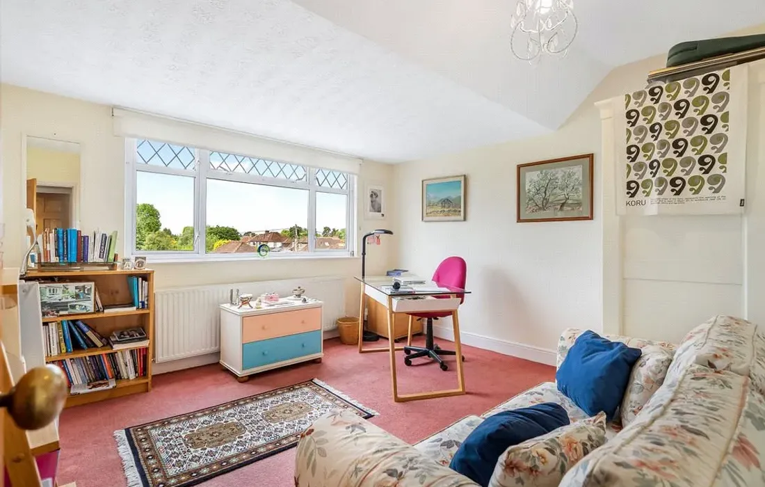 6 bedroom house for sale