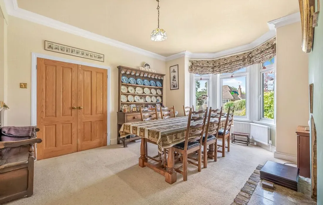 6 bedroom house for sale
