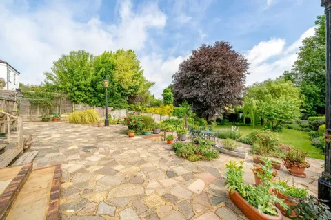 6 bedroom house for sale