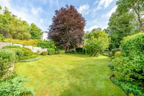 6 bedroom house for sale