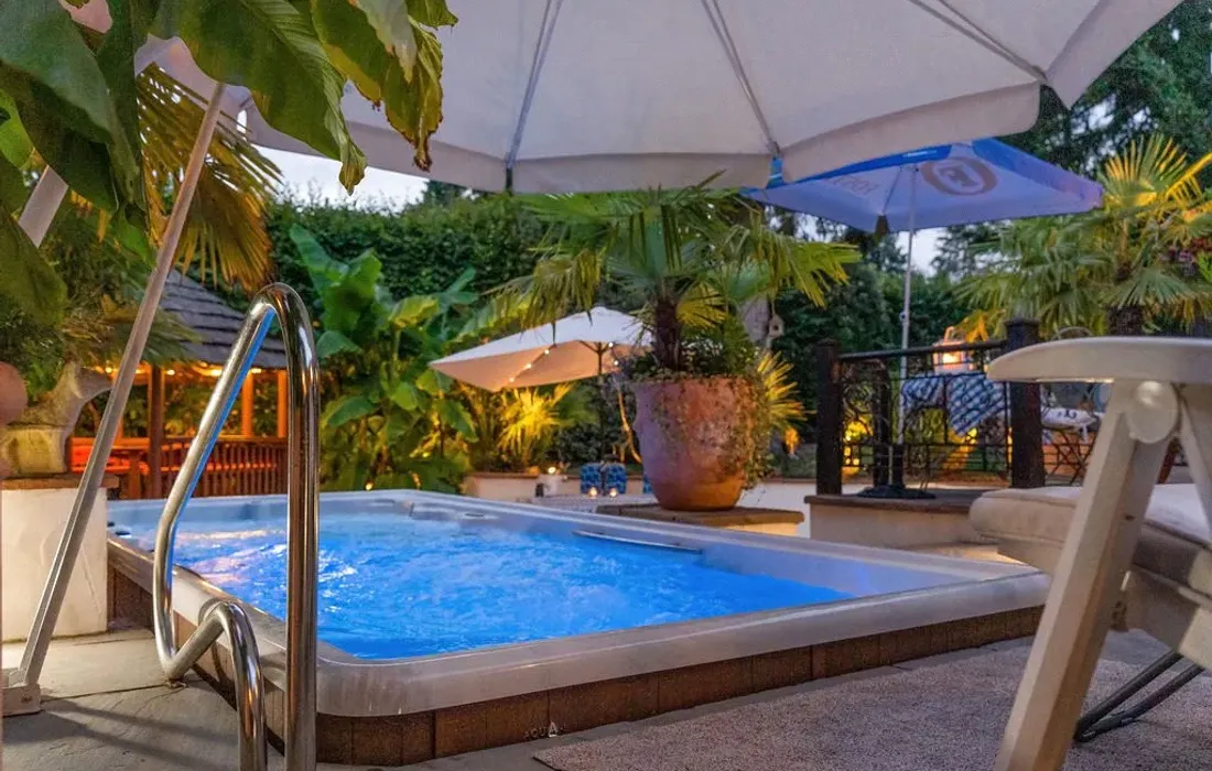 6 bedroom house for sale