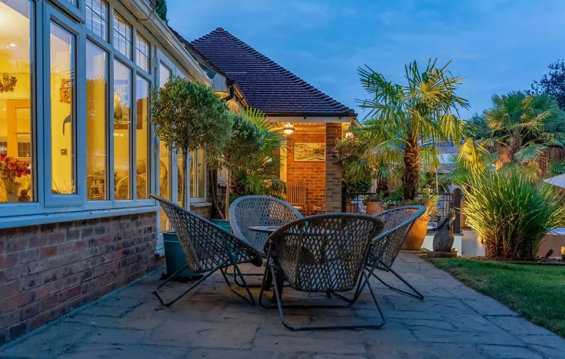 6 bedroom house for sale