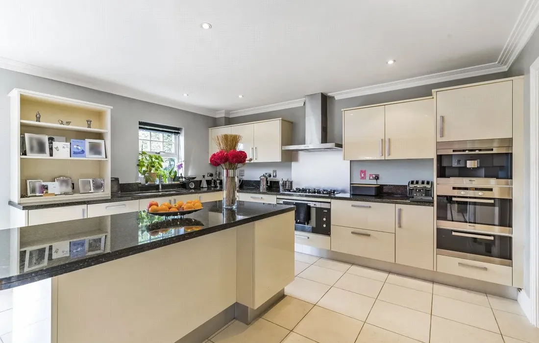 5 bedroom house for sale