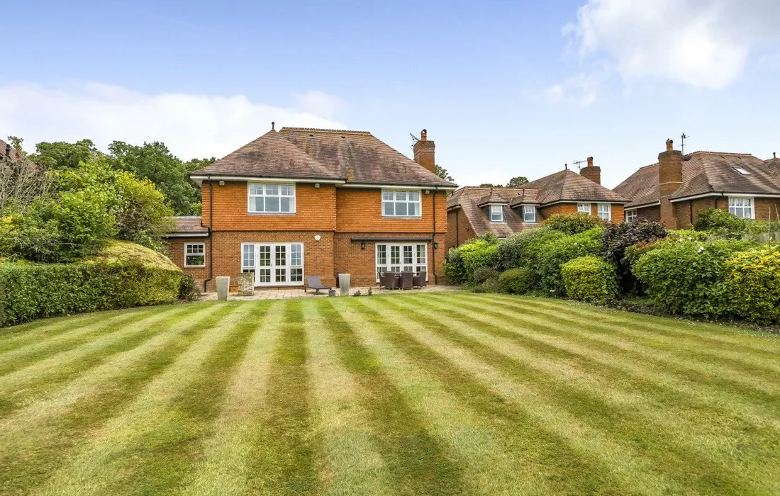 5 bedroom house for sale