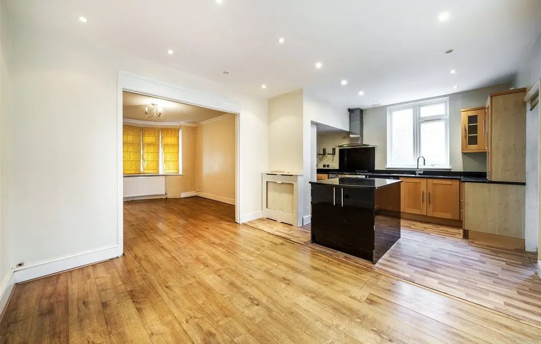 5 bedroom house for sale