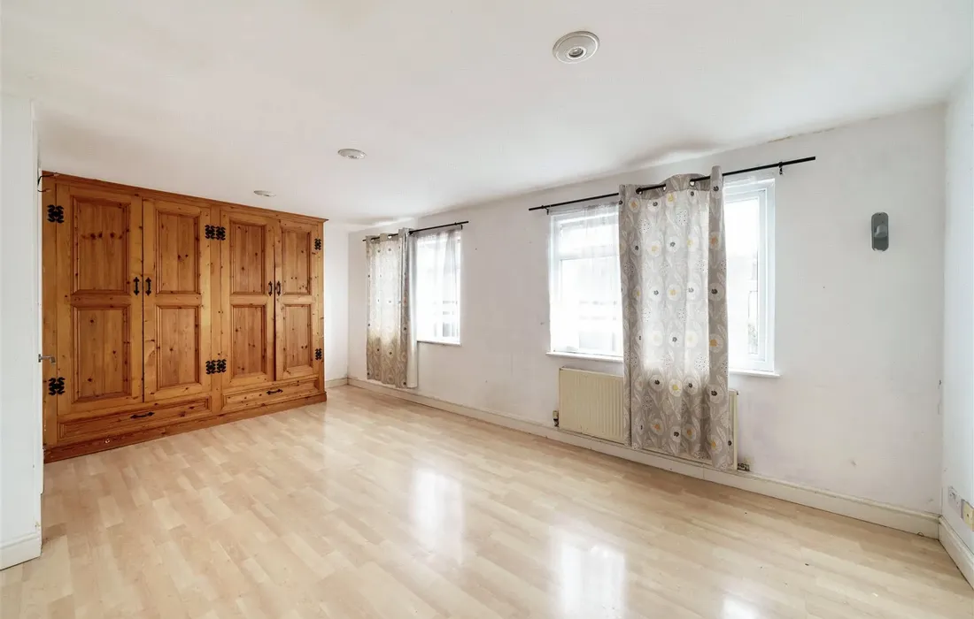 5 bedroom house for sale