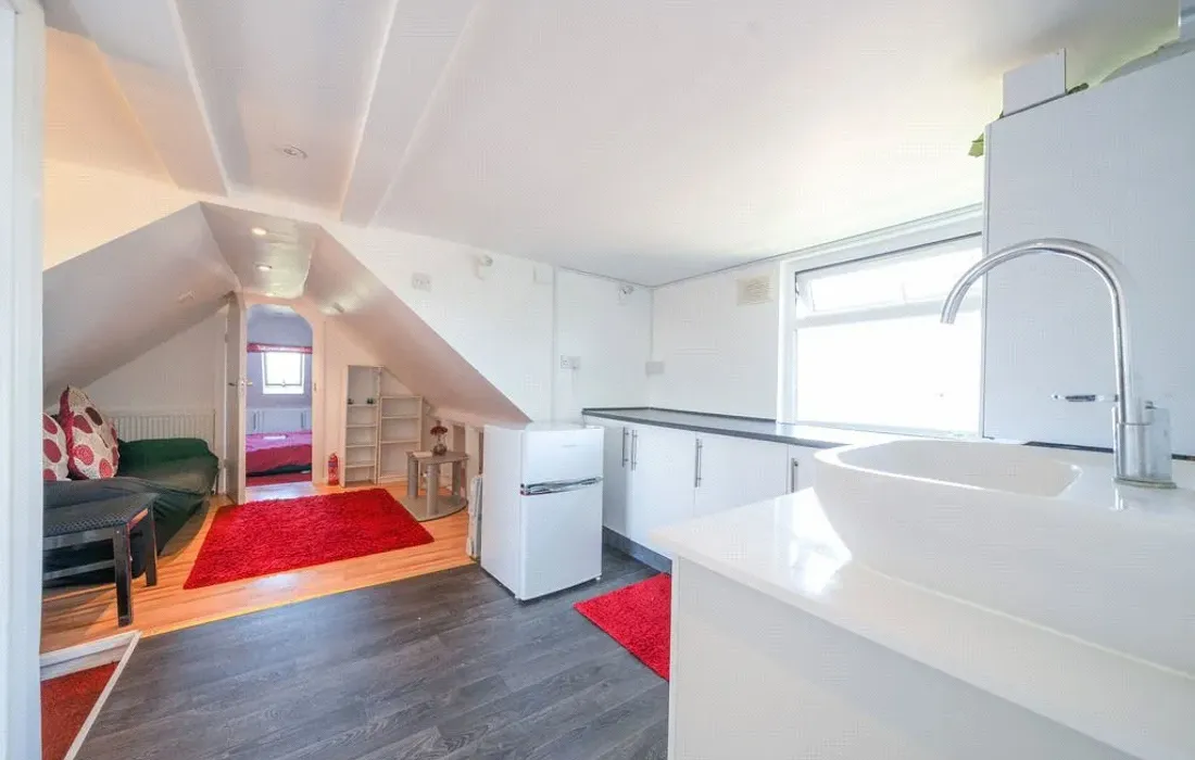 6 bedroom house for sale