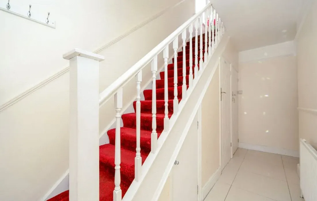6 bedroom house for sale