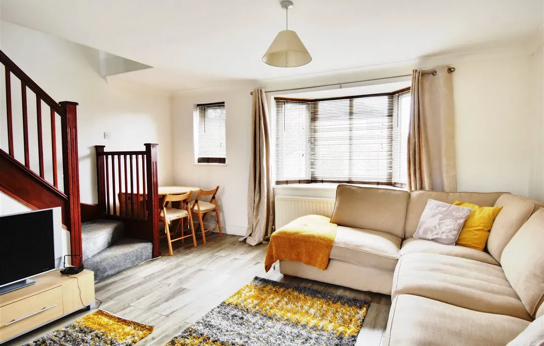 2 bedroom house for sale