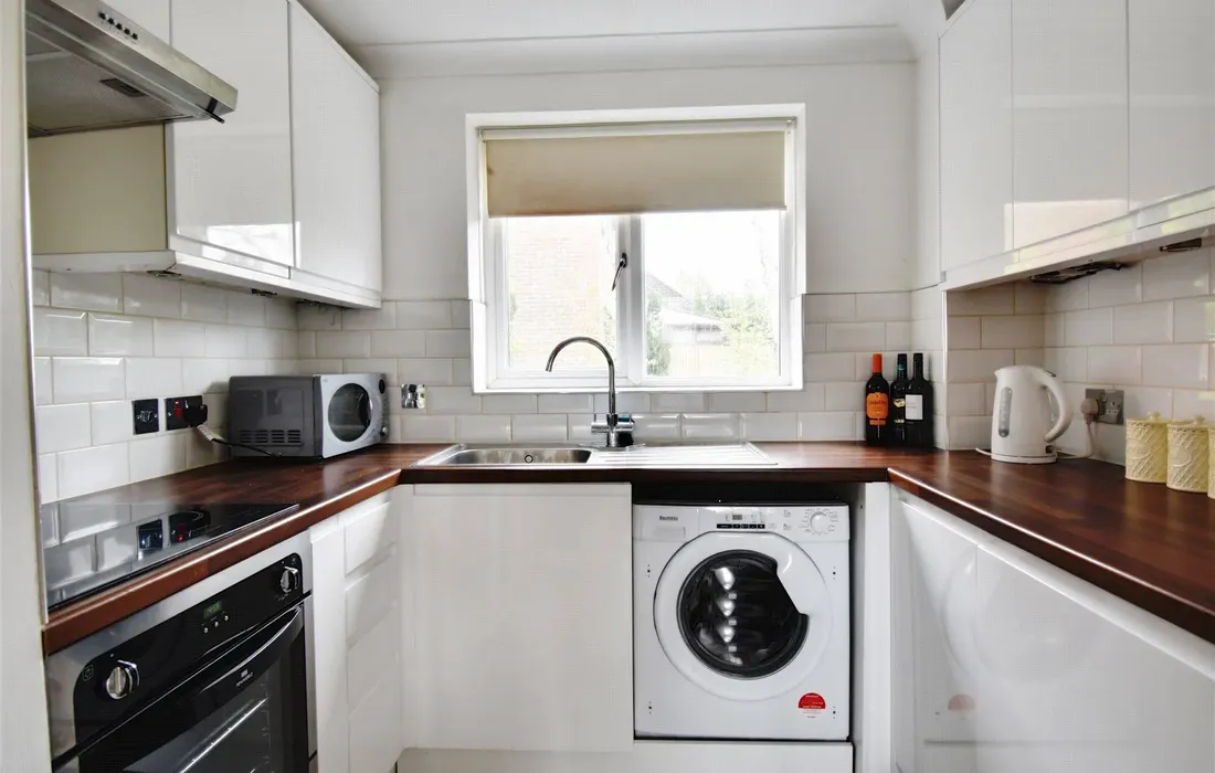 2 bedroom house for sale