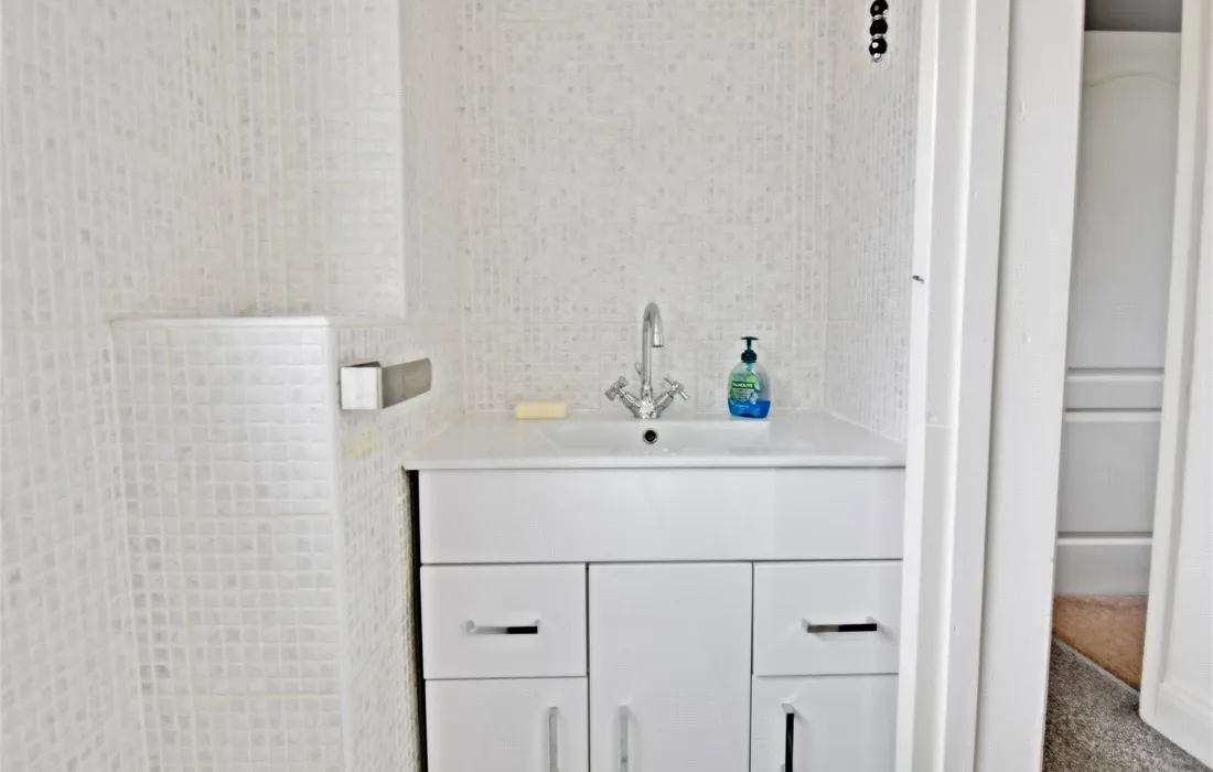 2 bedroom house for sale