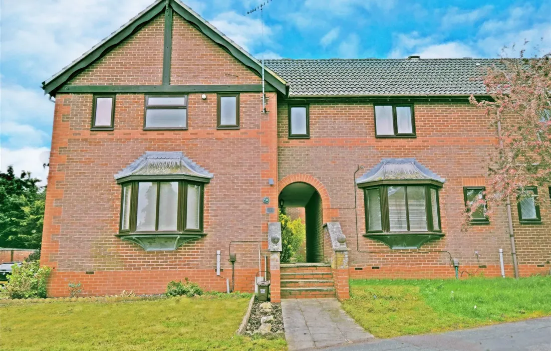 2 bedroom house for sale