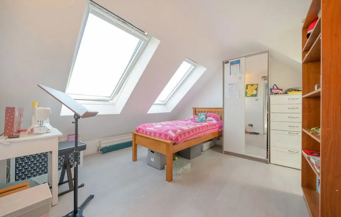 5 bedroom house for sale