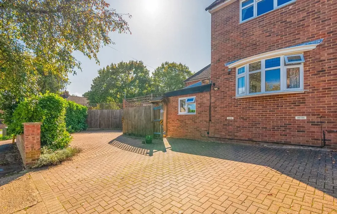 5 bedroom house for sale