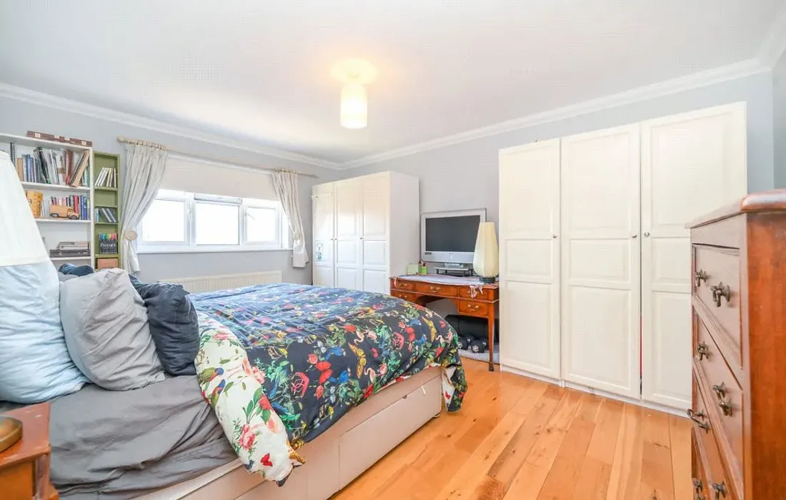 5 bedroom house for sale