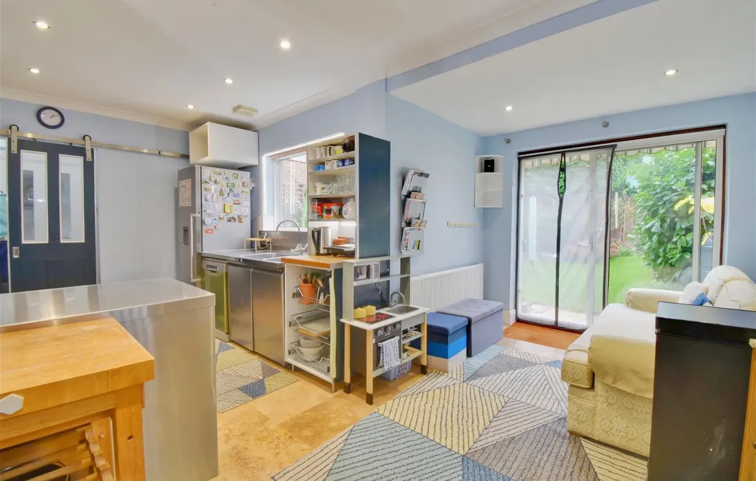 5 bedroom house for sale