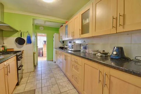 4 bedroom house to rent