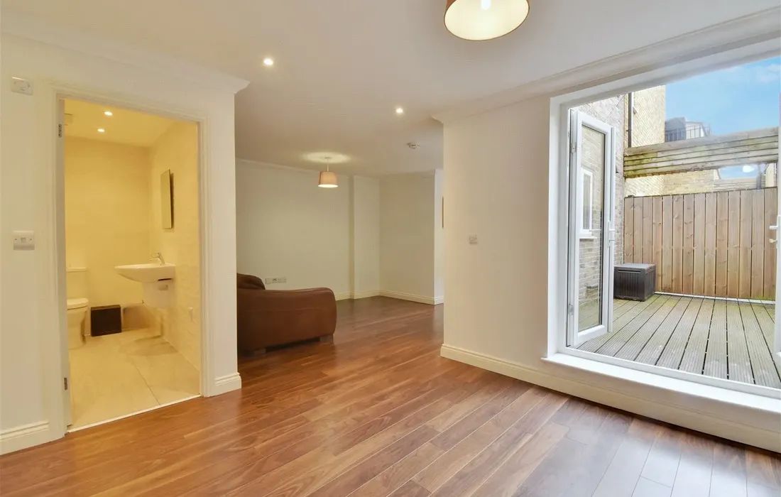 2 bedroom apartment to rent
