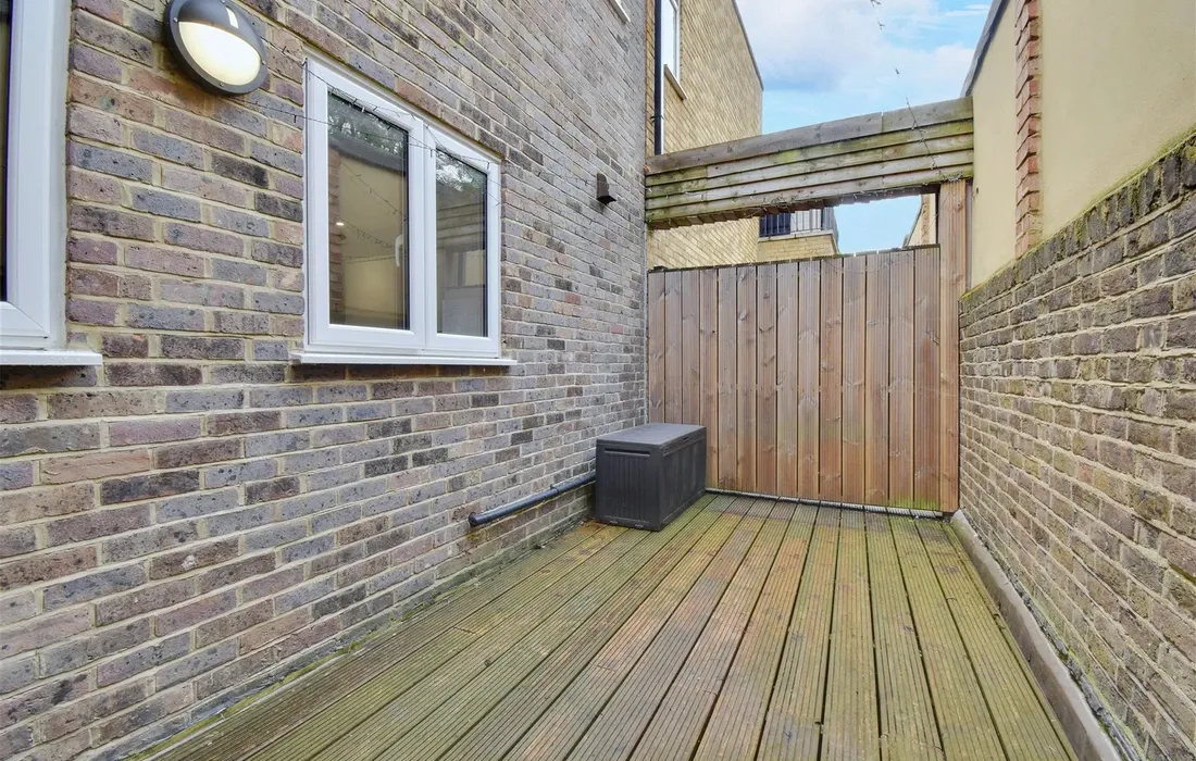 2 bedroom apartment to rent