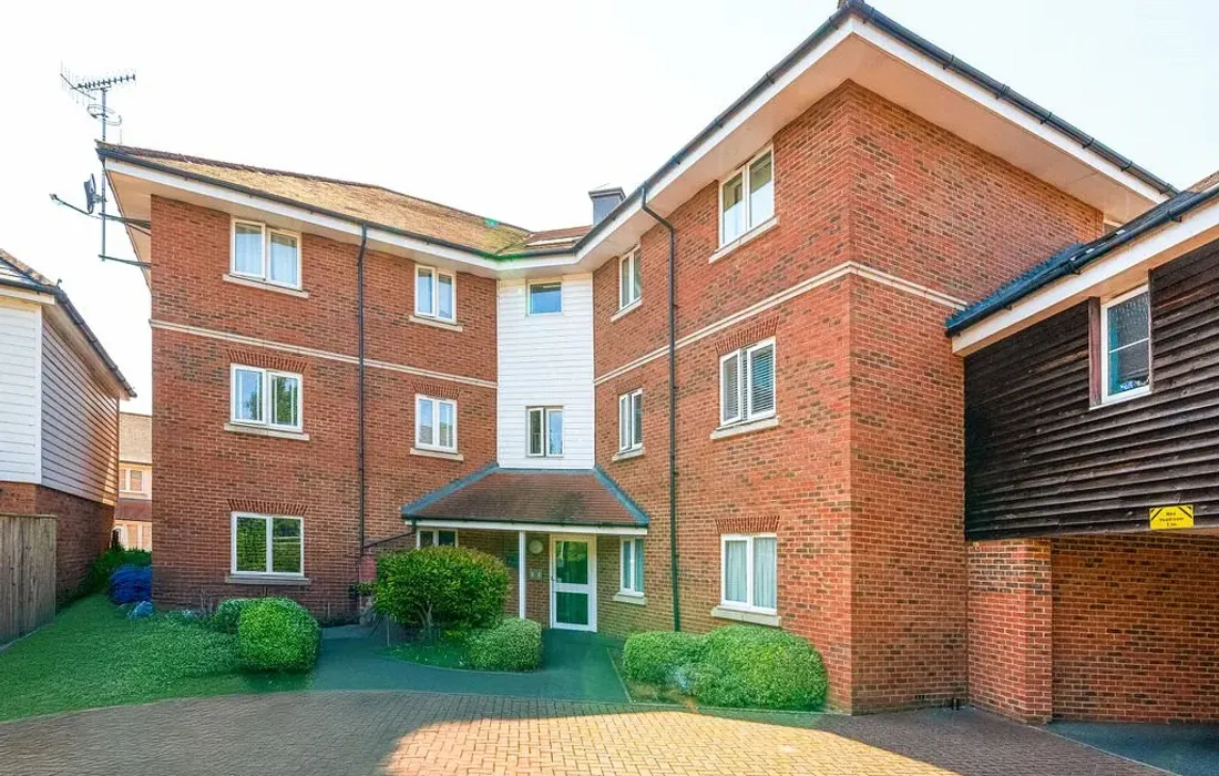 2 bedroom apartment for sale