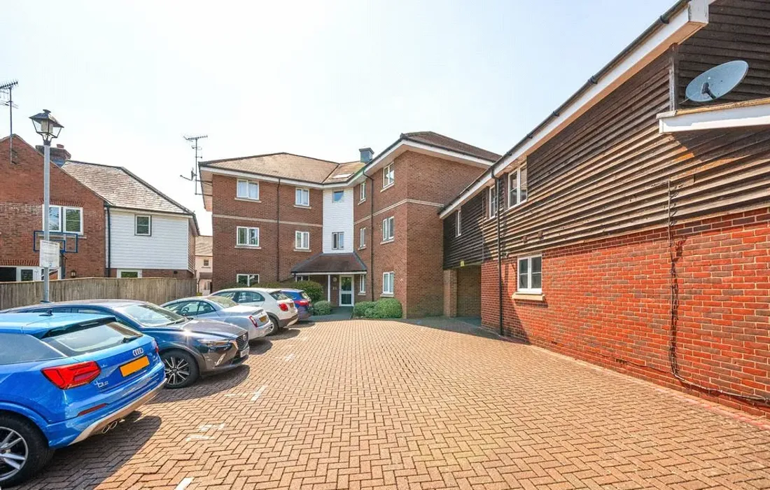 2 bedroom apartment for sale