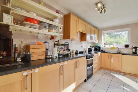 4 bedroom house to rent