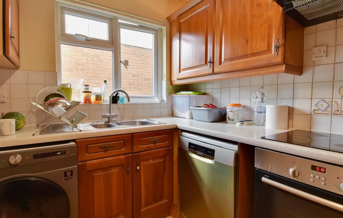 2 bedroom house to rent