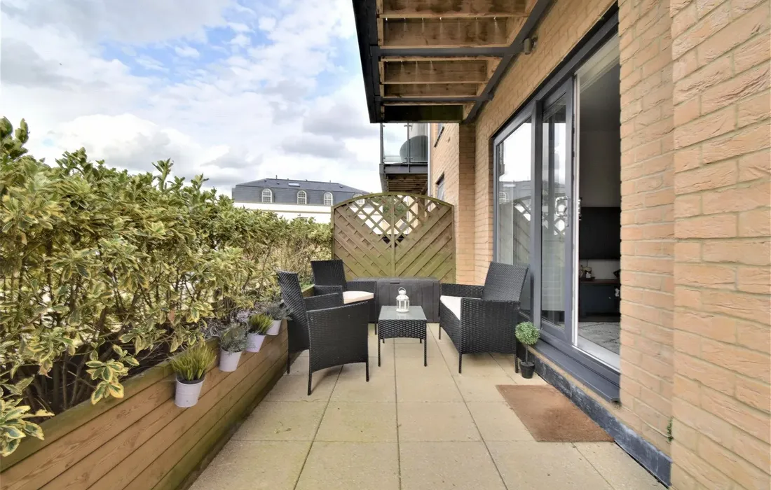 2 bedroom apartment for sale