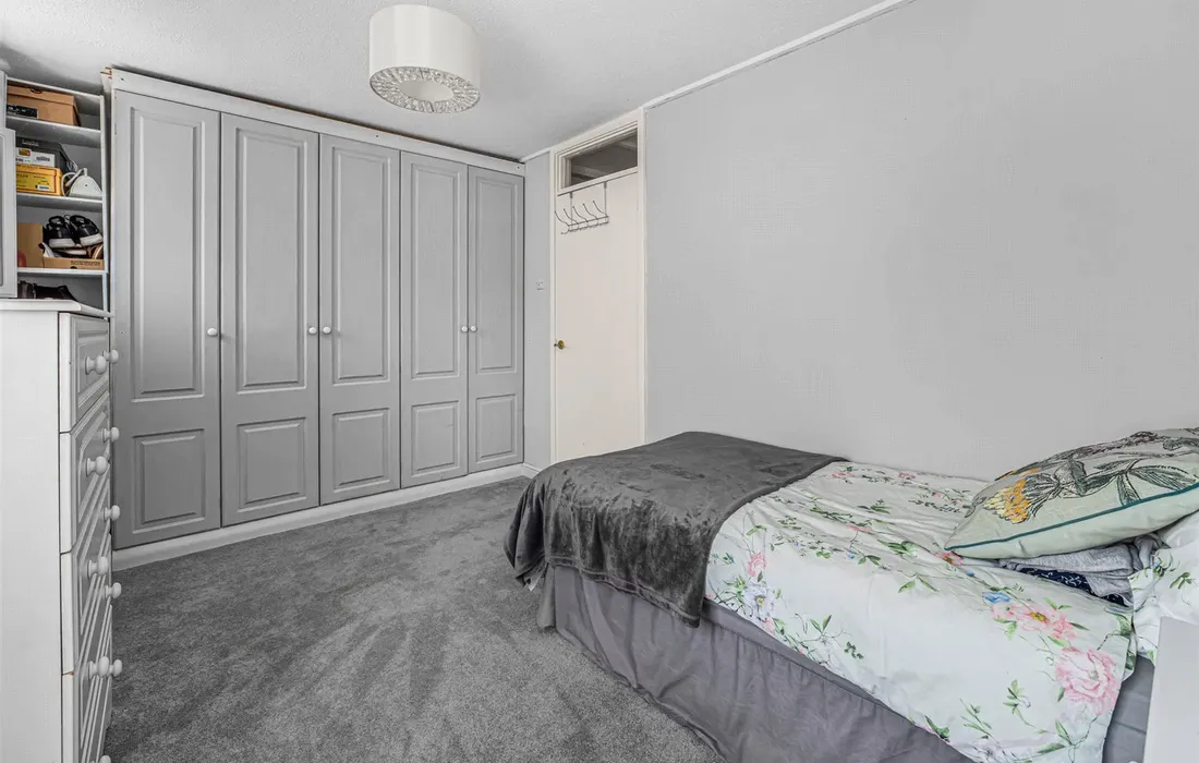 2 bedroom house for sale