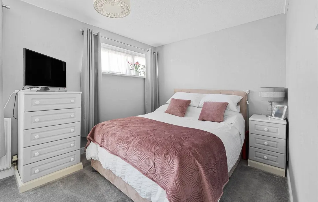 2 bedroom house for sale