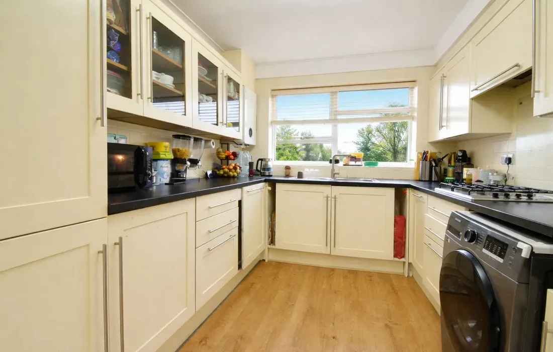 2 bedroom apartment to rent