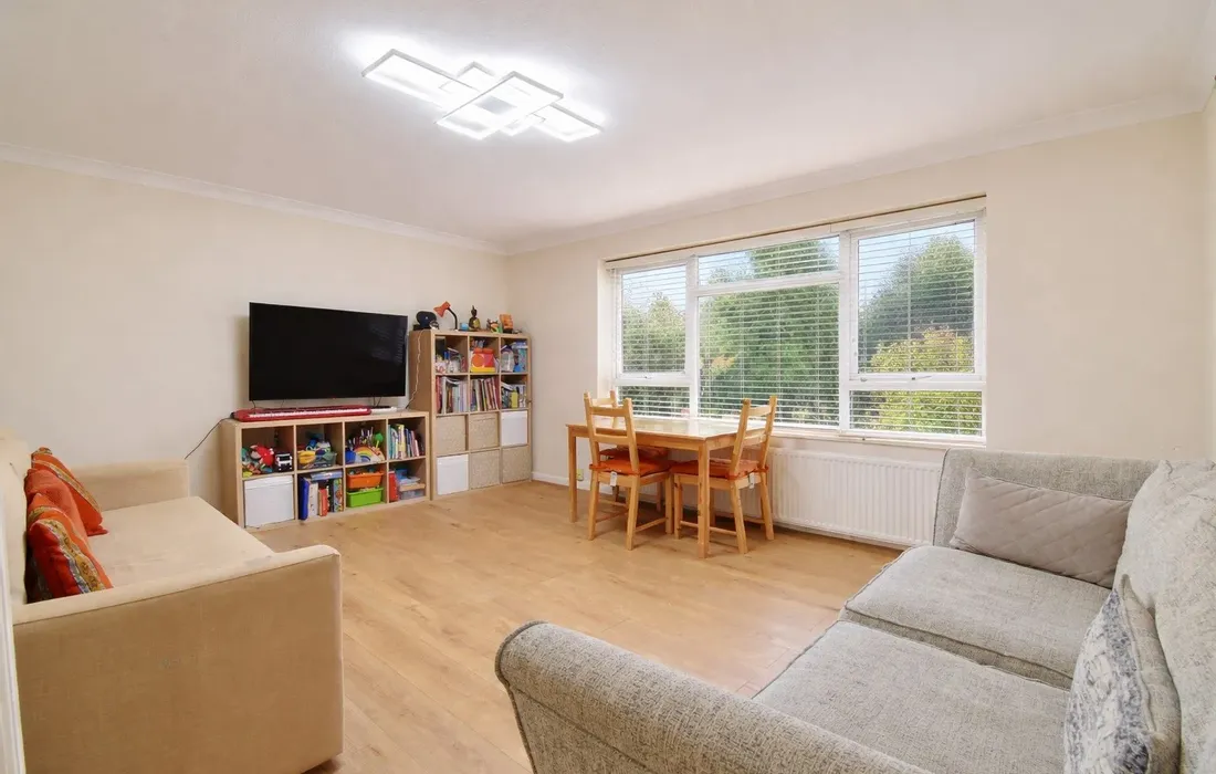 2 bedroom apartment to rent