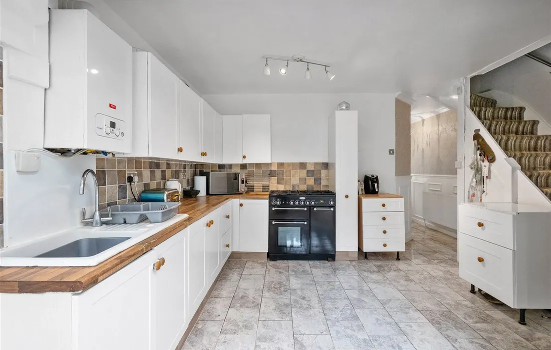 2 bedroom house for sale