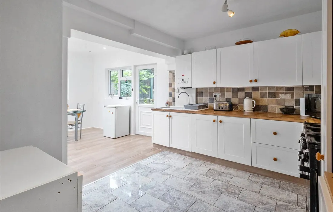 2 bedroom house for sale