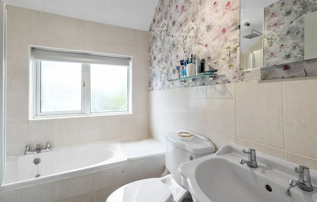 2 bedroom house for sale
