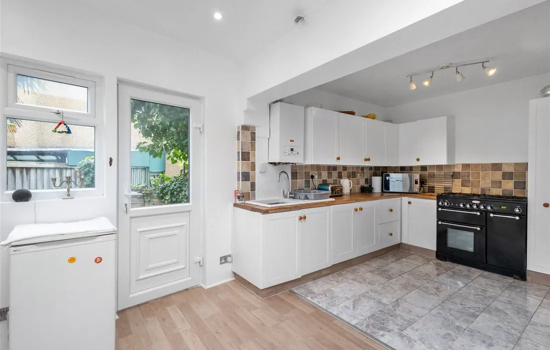 2 bedroom house for sale