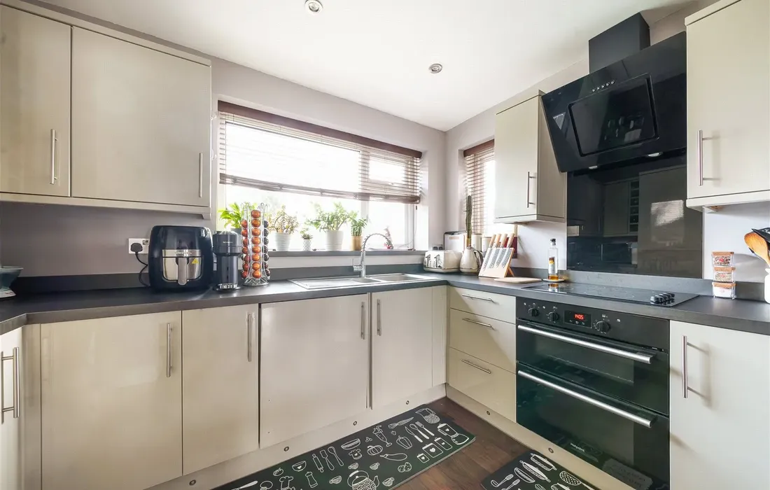 2 bedroom apartment for sale