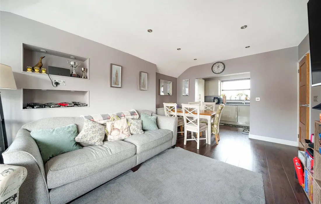 2 bedroom apartment for sale