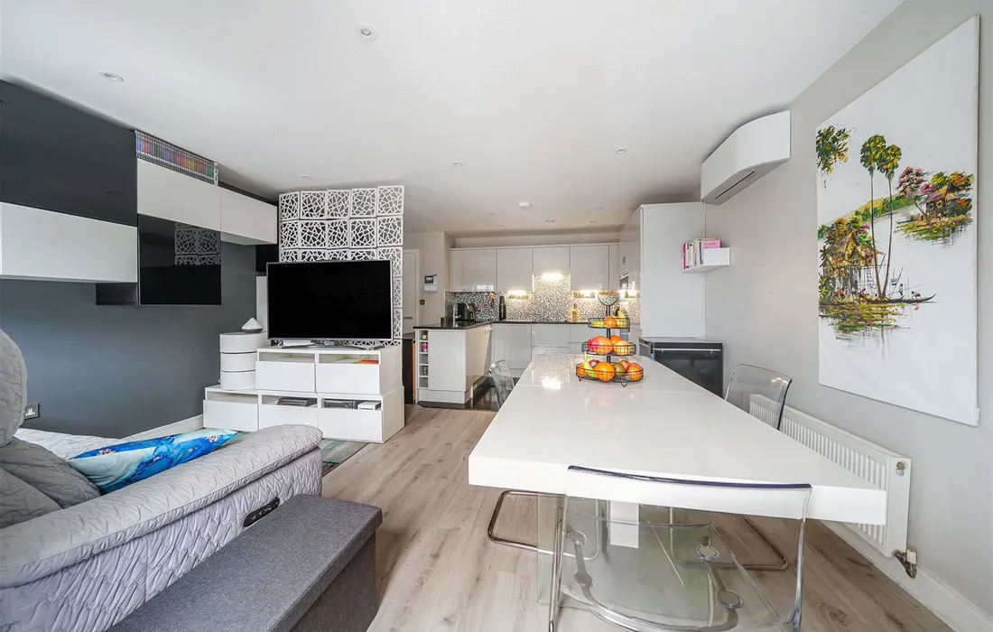 2 bedroom apartment for sale